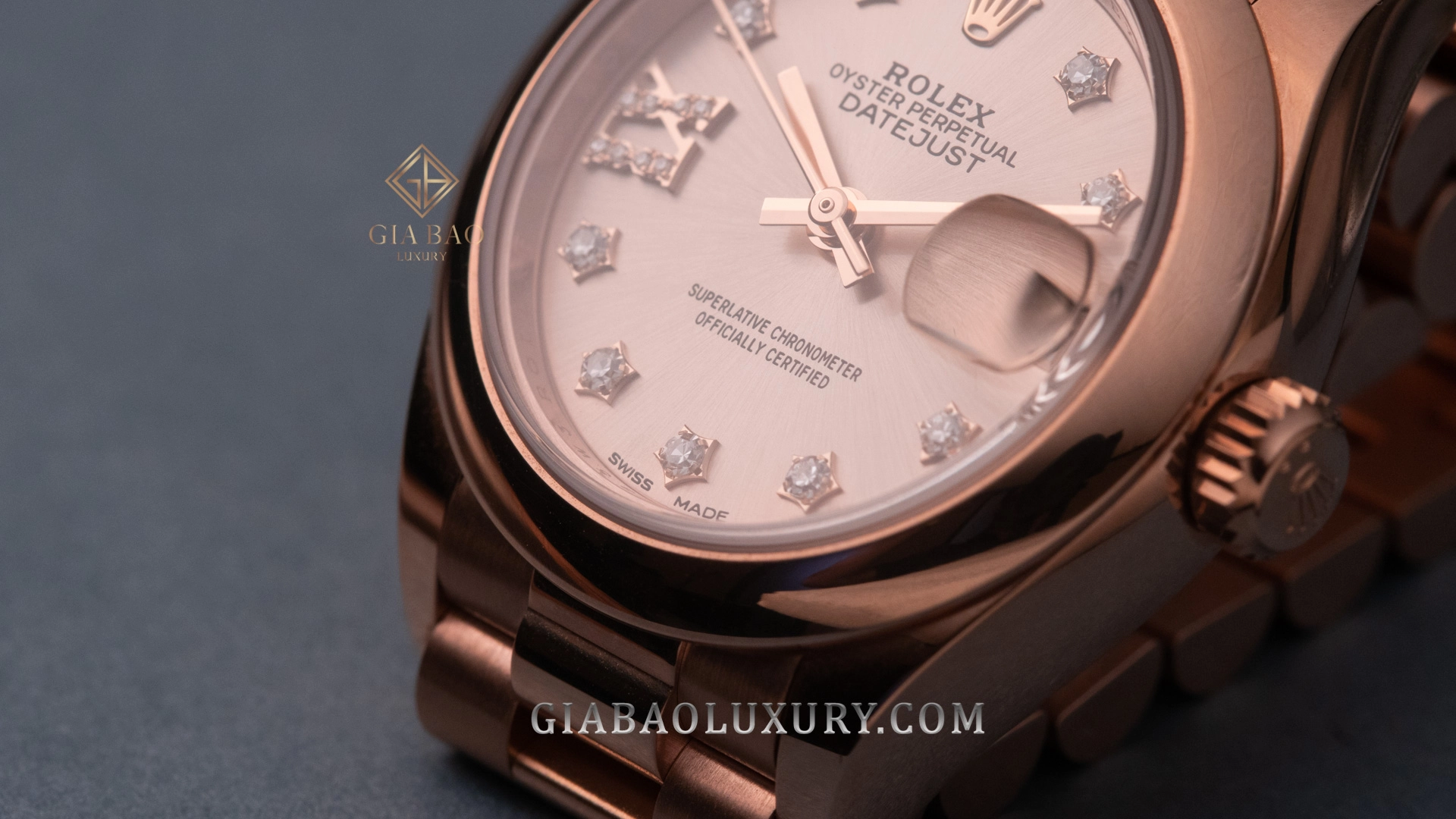 Rolex Lady-Datejust 279165 Everose: mặt số sundust và kính Cyclops