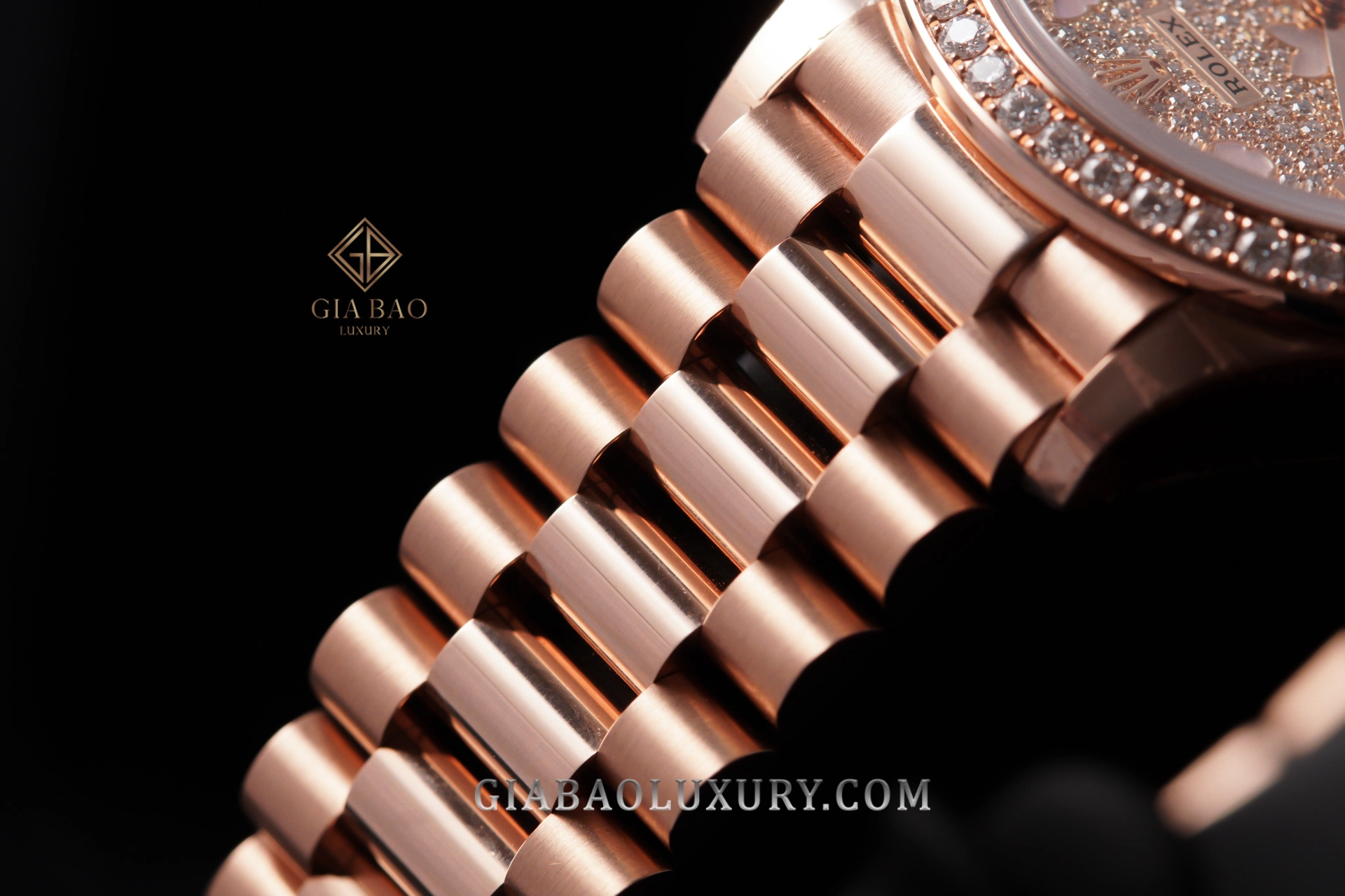 Rolex Datejust 31 Ref. 278285RBR: cạnh vỏ Oyster, núm Twinlock và vành kim cương