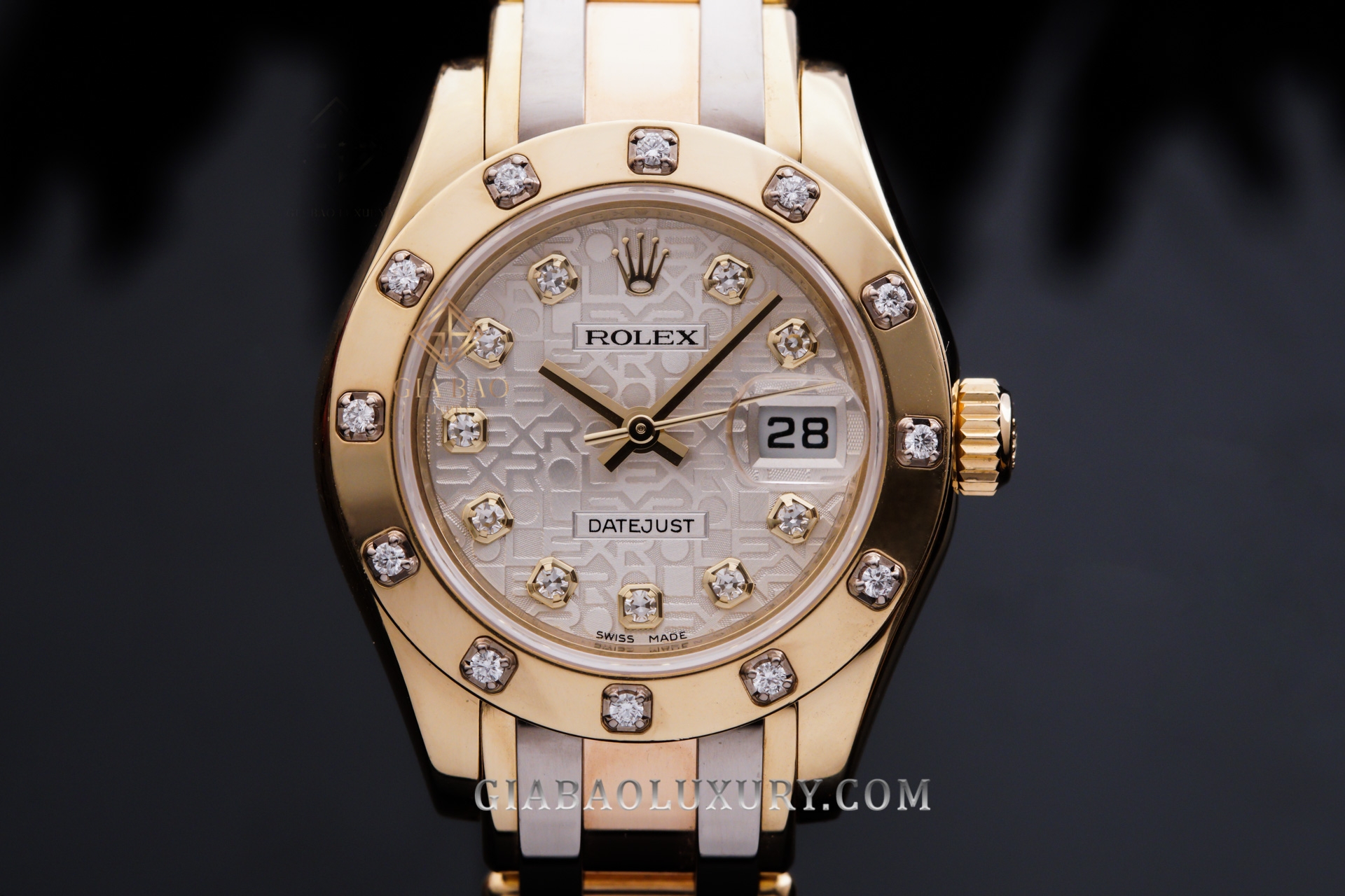 Rolex Pearlmaster 29 Ref. 80318: tỷ lệ, dây và calibre 2235: tỷ lệ Pearlmaster 29 khi nhìn chính diện