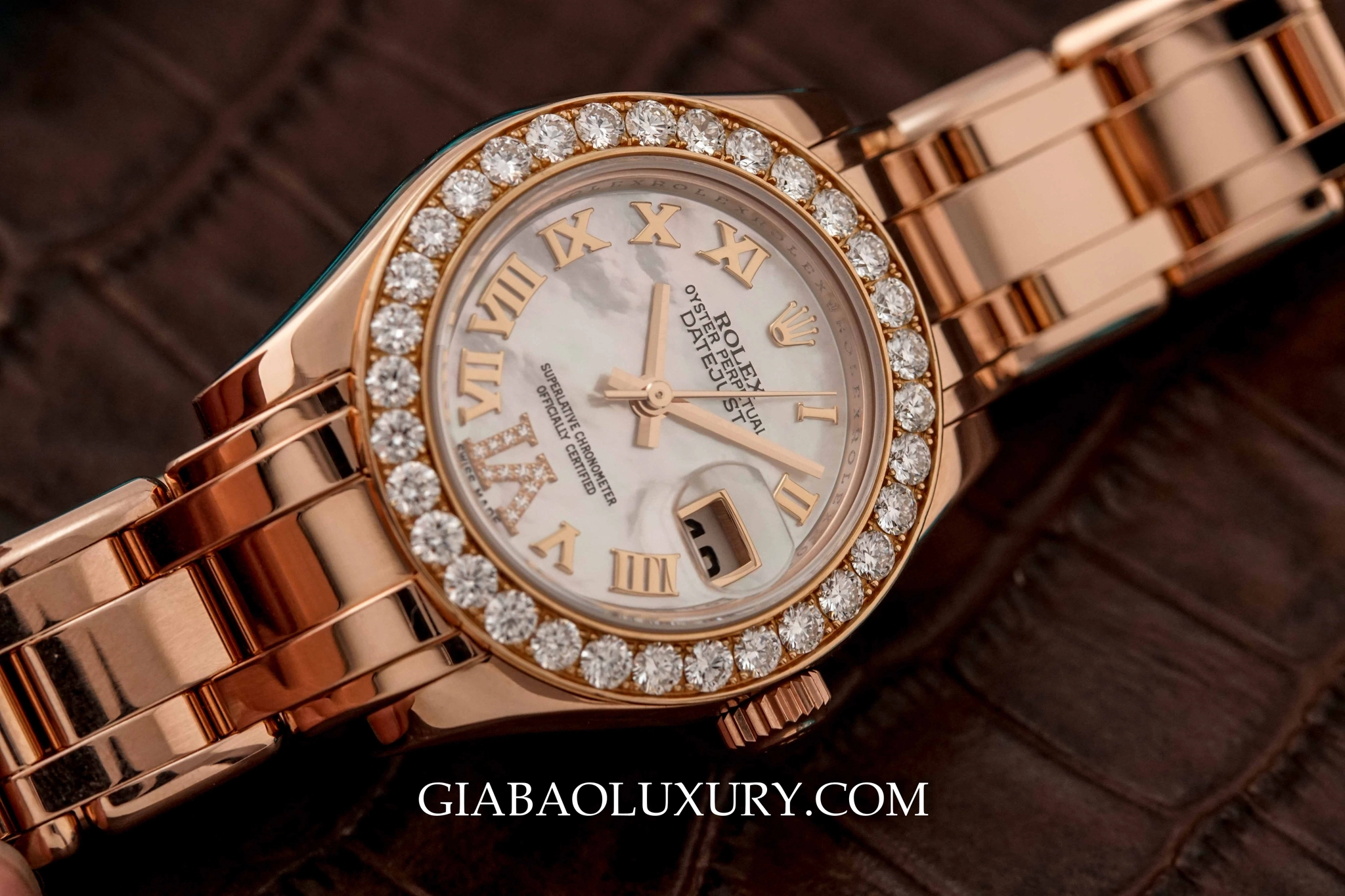 Rolex Pearlmaster 80315: vỏ Everose 29 mm và mặt xà cừ — ảnh chi tiết 03
