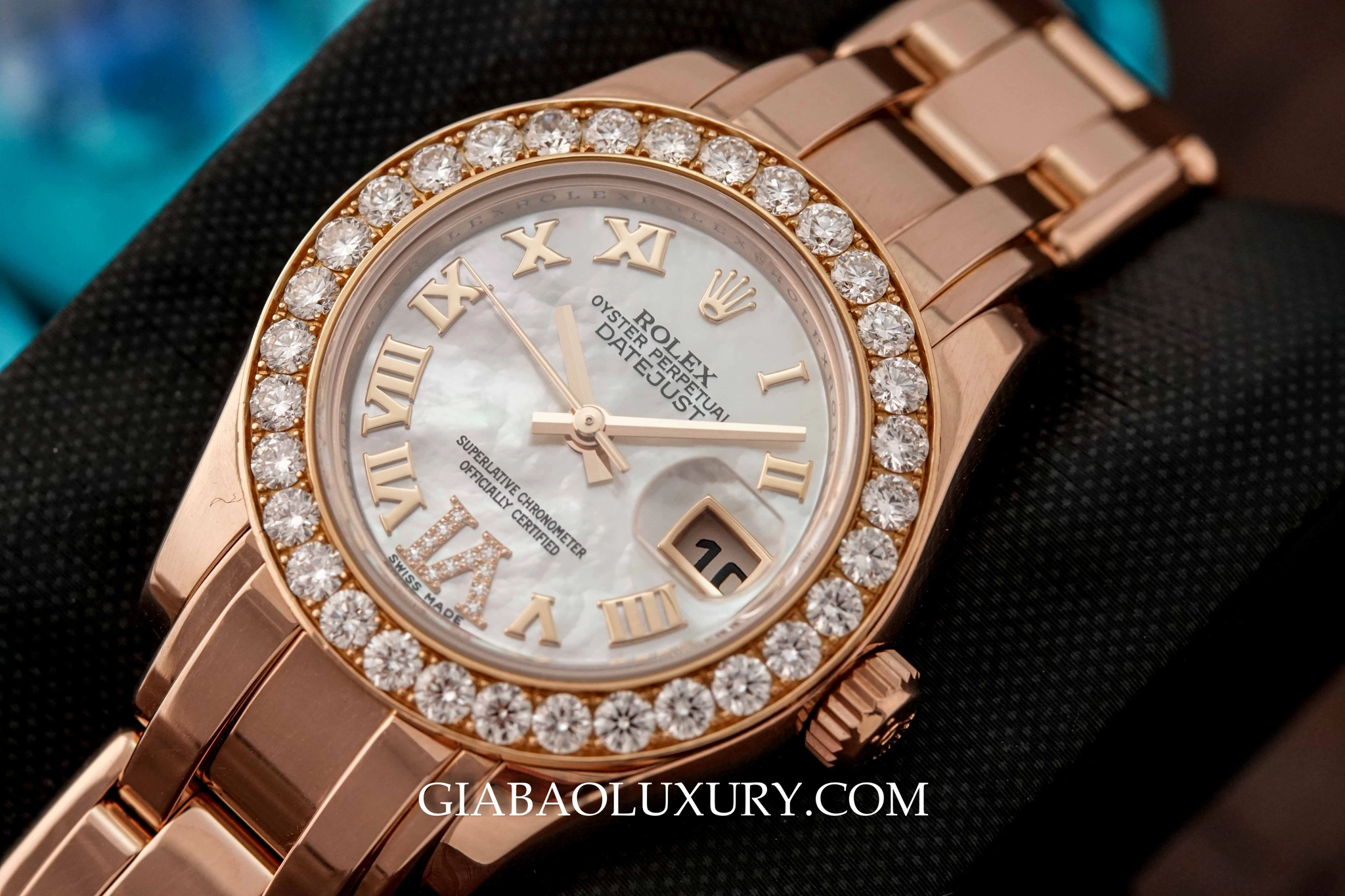 Rolex Pearlmaster 80315: vỏ Everose 29 mm và mặt xà cừ — ảnh chi tiết 04