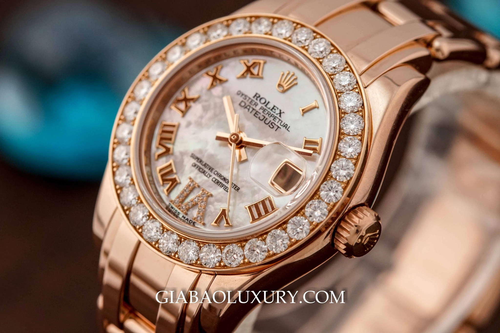 Rolex Pearlmaster 80315: vỏ Everose 29 mm và mặt xà cừ — ảnh chi tiết 07