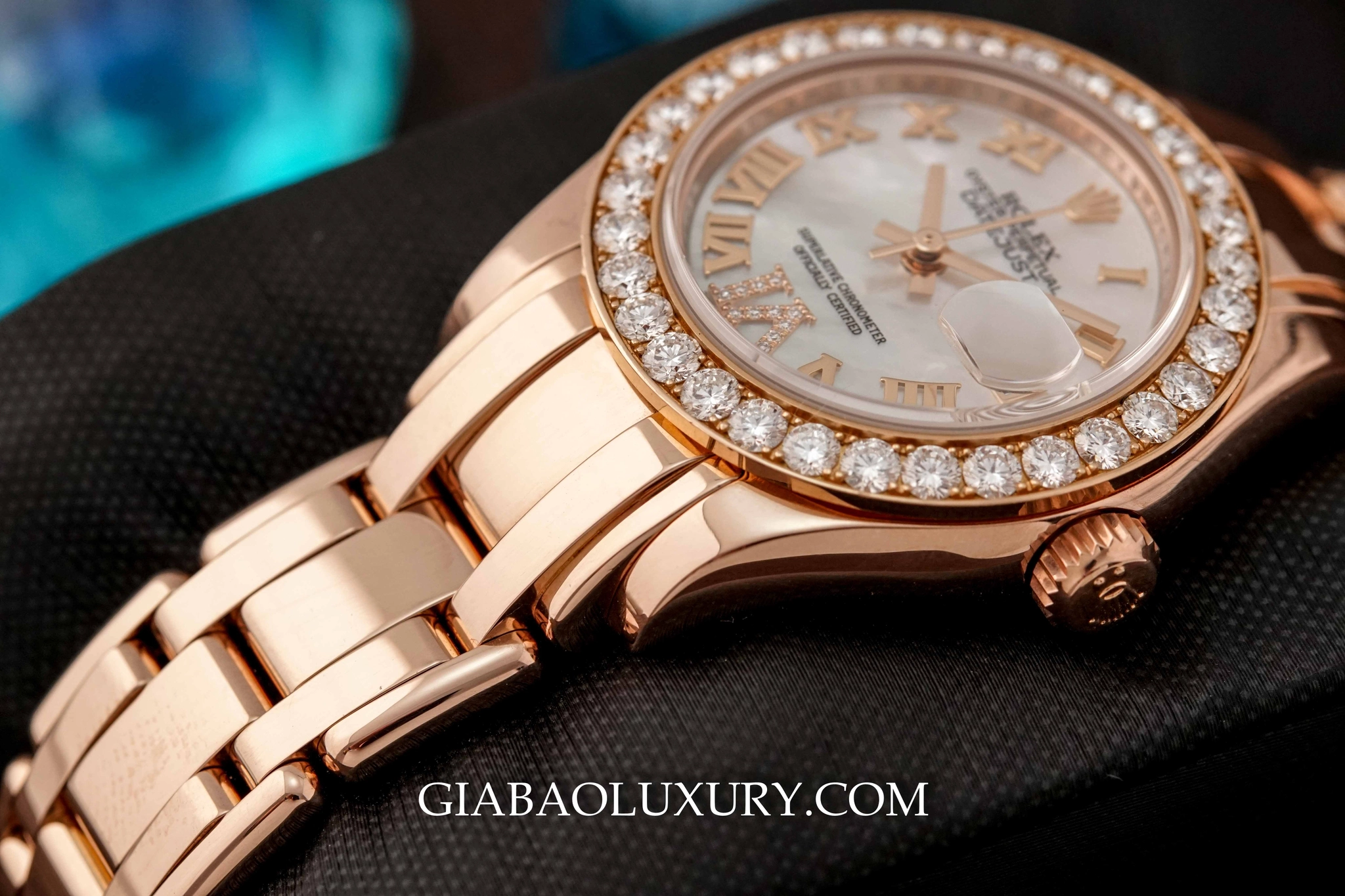 Rolex Pearlmaster 80315: vỏ Everose 29 mm và mặt xà cừ — ảnh chi tiết 08