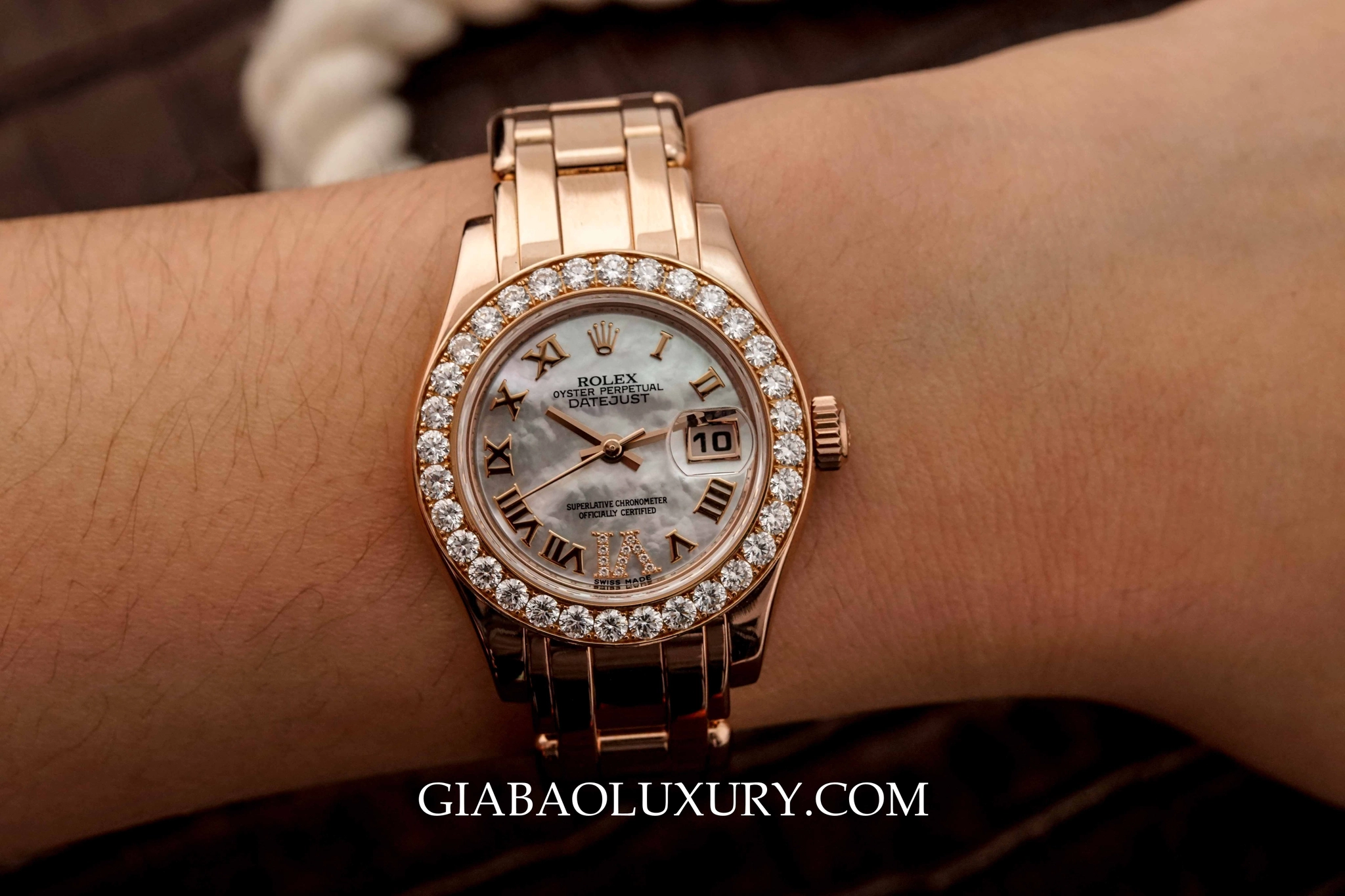 Rolex Pearlmaster 80315: vỏ Everose 29 mm và mặt xà cừ — ảnh chi tiết 16