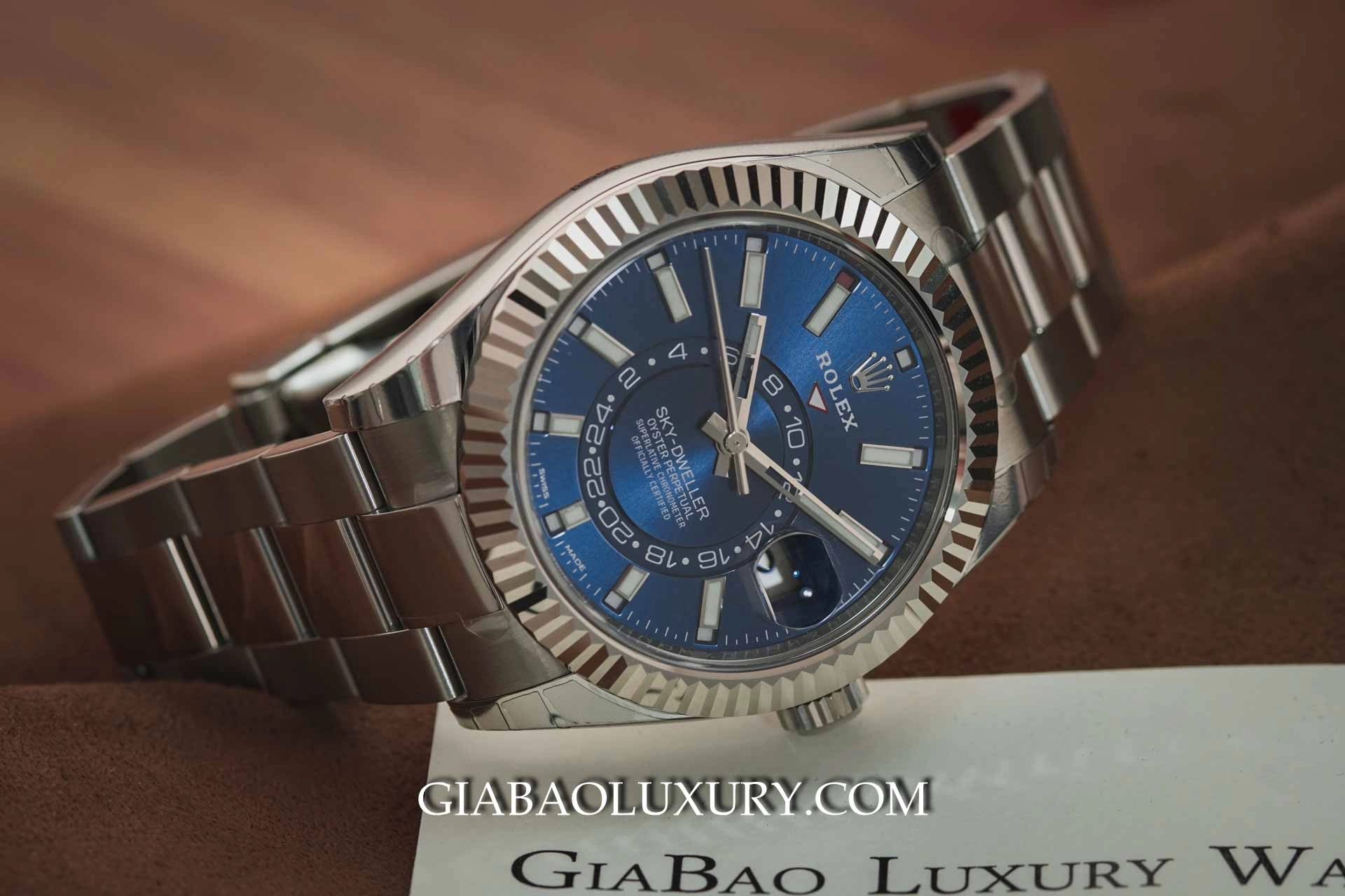 Rolex Sky-Dweller 326934: lịch thường niên và hai múi giờ — ảnh chi tiết 04