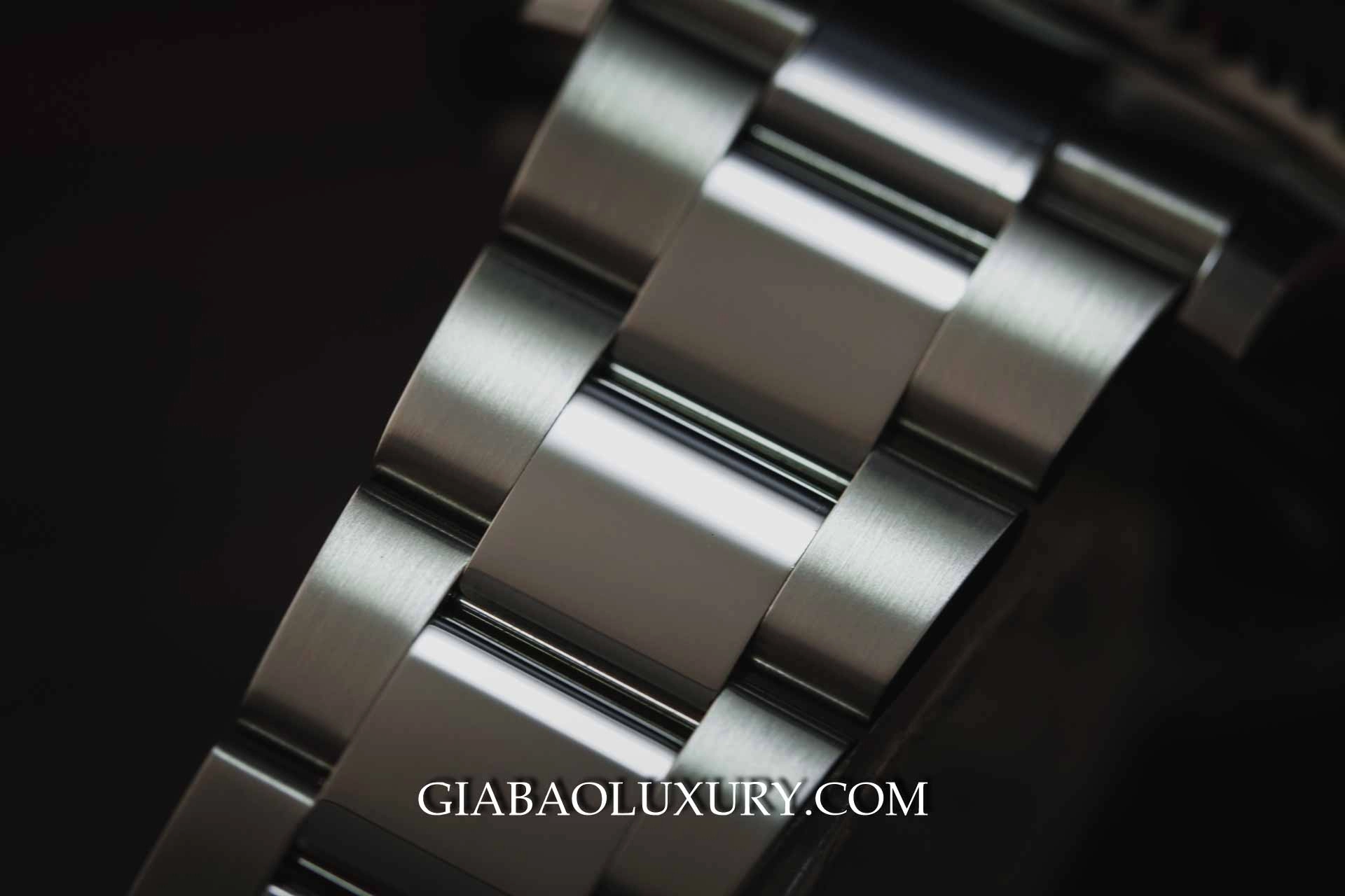 Rolex Sky-Dweller 326934: lịch thường niên và hai múi giờ — ảnh chi tiết 06
