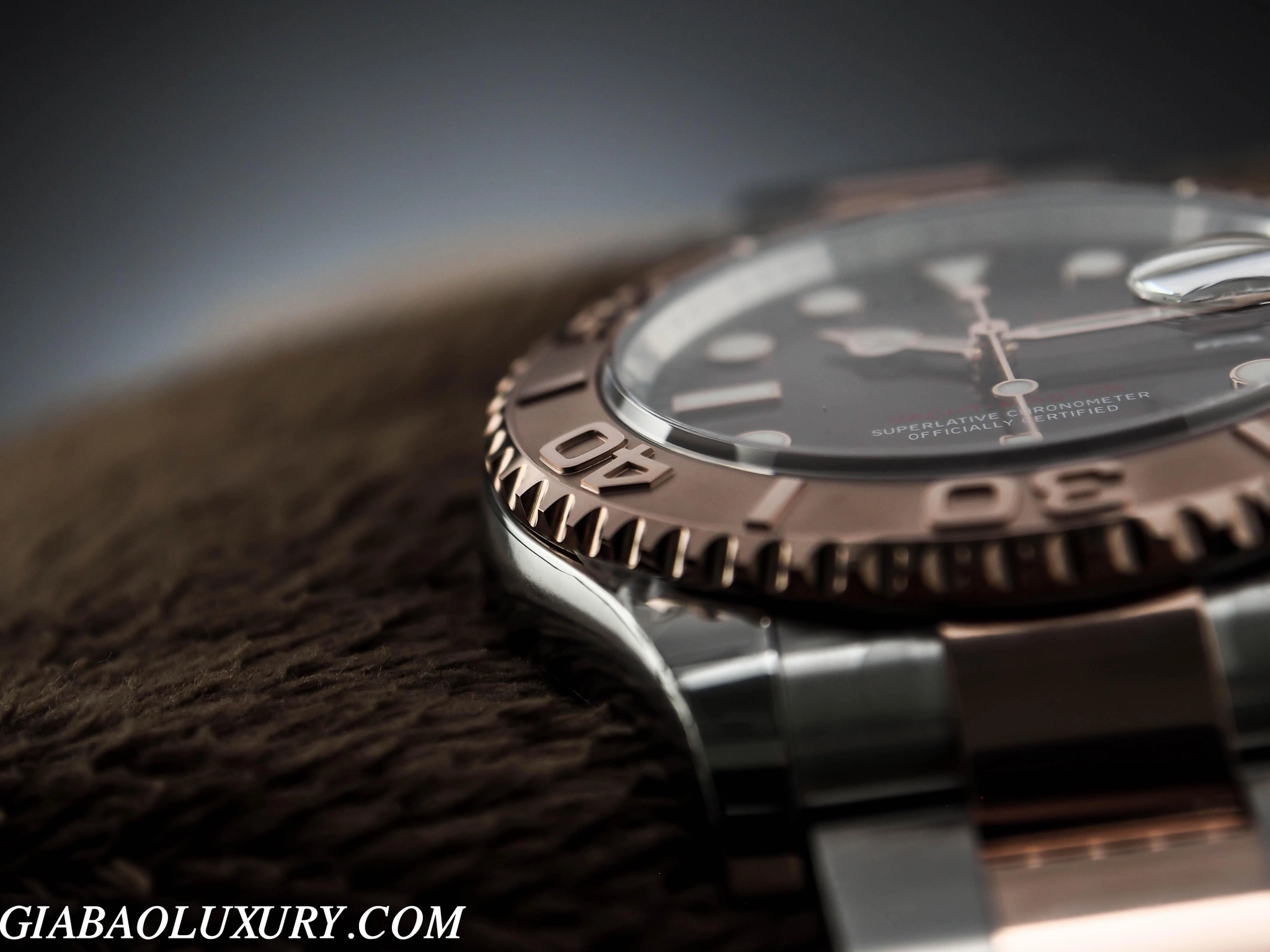 Rolex Yacht-Master 116621: Rolesor Everose trên dây Oyster — ảnh chi tiết 07