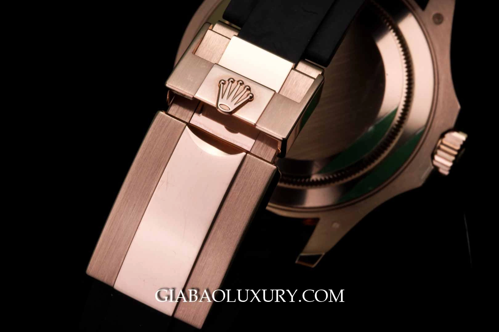 Rolex Yacht-Master 116655: Everose và dây Oysterflex: khóa an toàn Oysterlock