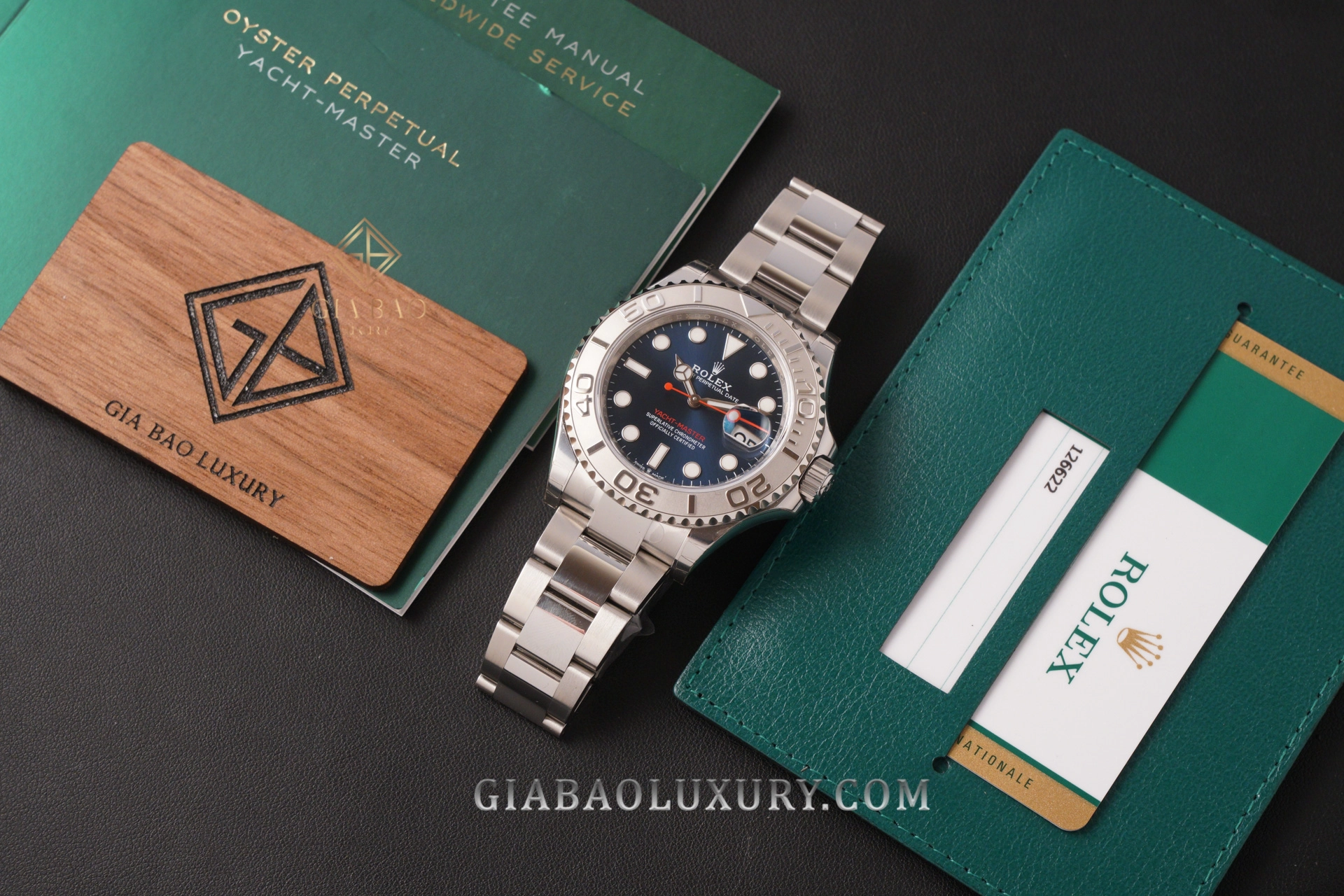 Rolex Yacht-Master 126622 và 116622: Rolex Yacht-Master 40 Rolesium cùng bộ phụ kiện