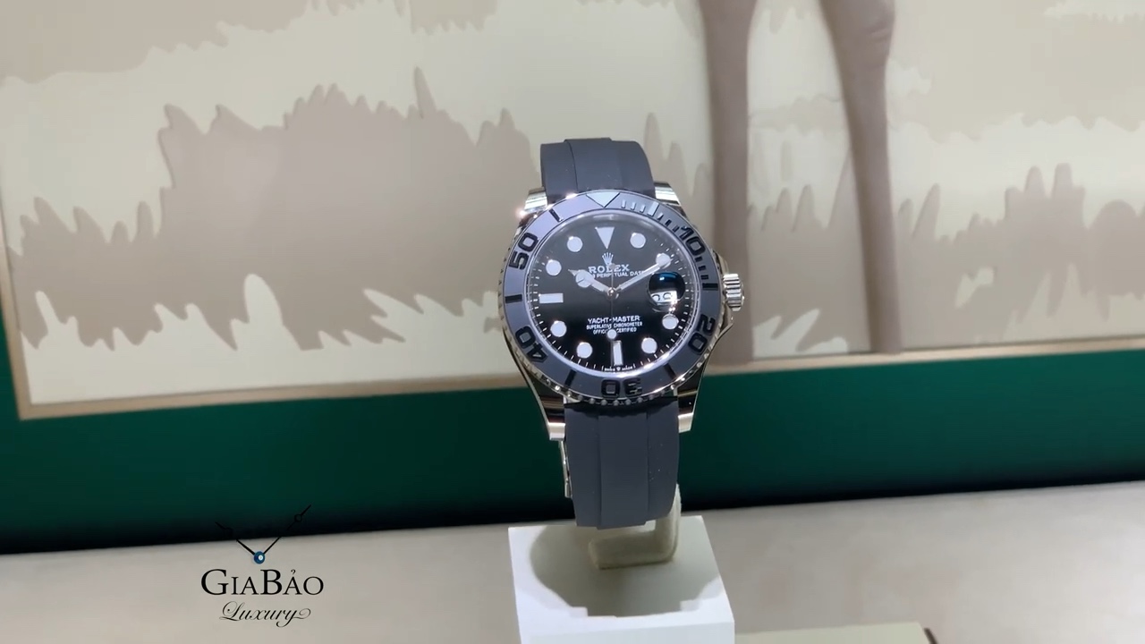 Rolex Yacht-Master 42 226659 mặt số đen nhìn chính diện