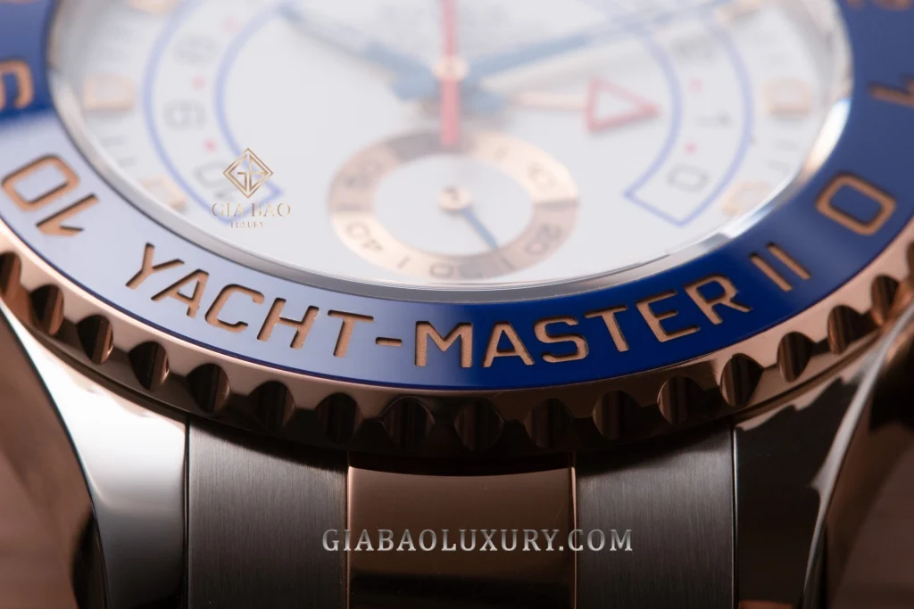 Rolex Yacht-Master II 116681: cơ cấu đếm ngược: vành Ring Command xanh và phần khắc Yacht-Master II