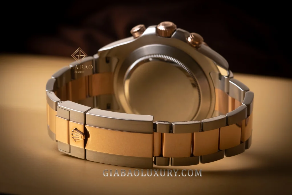 Rolex Yacht-Master II 116681: cơ cấu đếm ngược: đáy kín và khóa Oysterlock của Yacht-Master II 116681