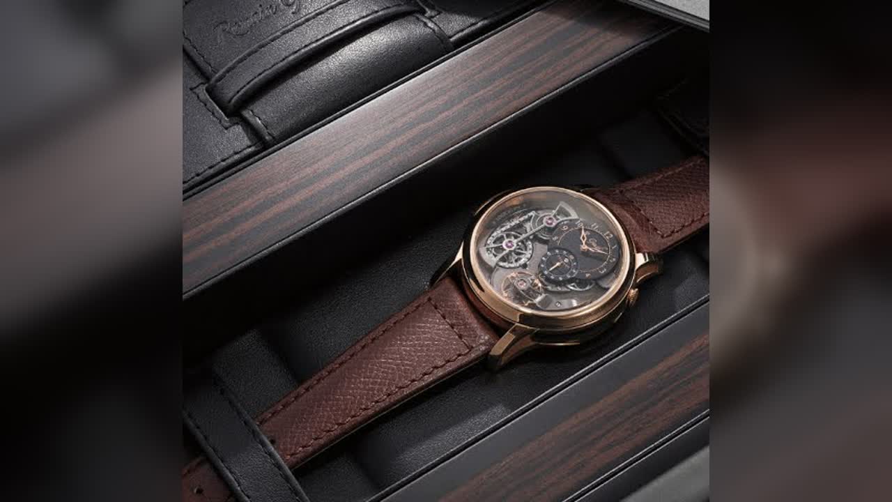 Romain Gauthier Logical One: xích, cam ốc và nút lên cót