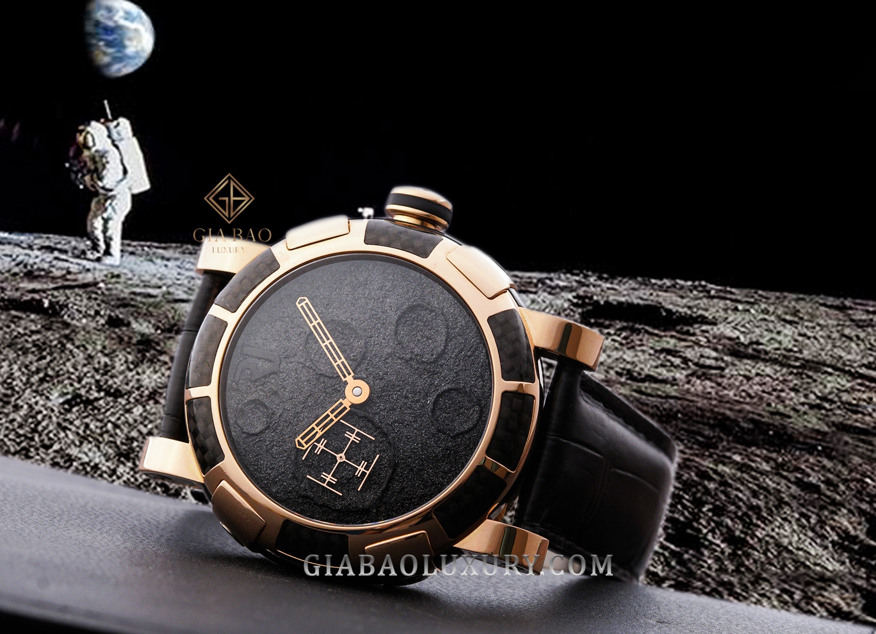 Romain Jerome Moon-DNA Gold Mood Black: Romain Jerome Moon-DNA Gold Mood Black nhìn chính diện