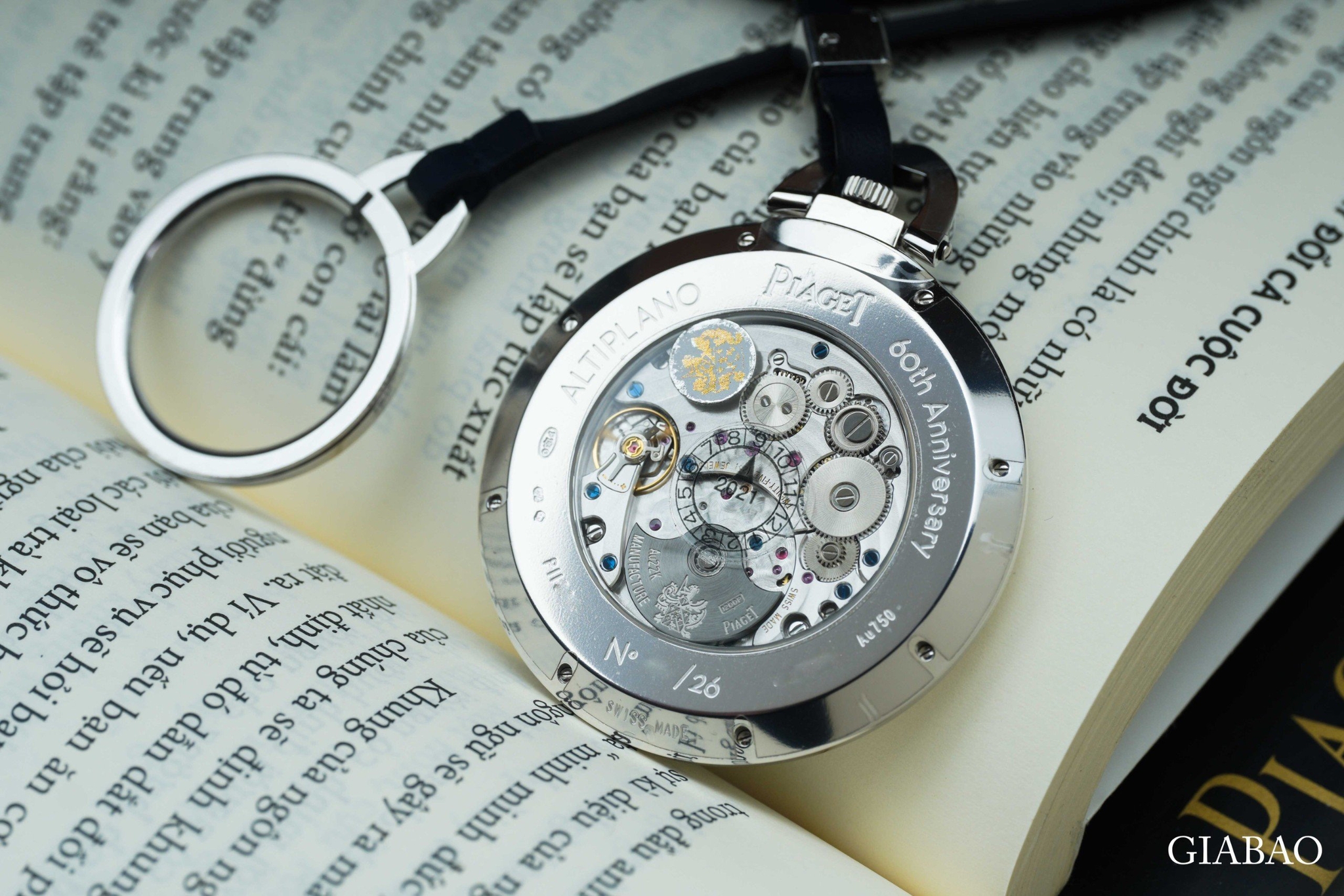 Mặt sau Piaget G0A43108 số giới hạn