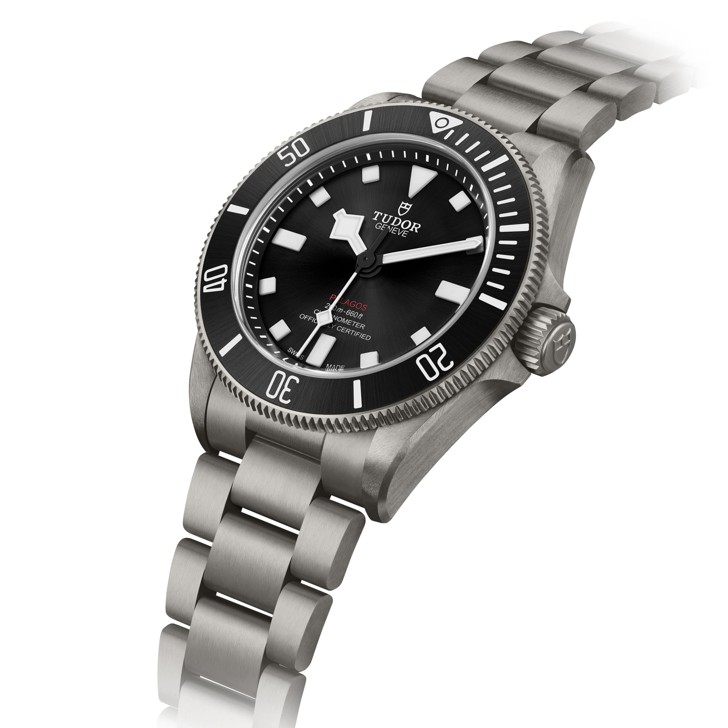 Bề mặt satin của vỏ và dây titan Tudor Pelagos 39
