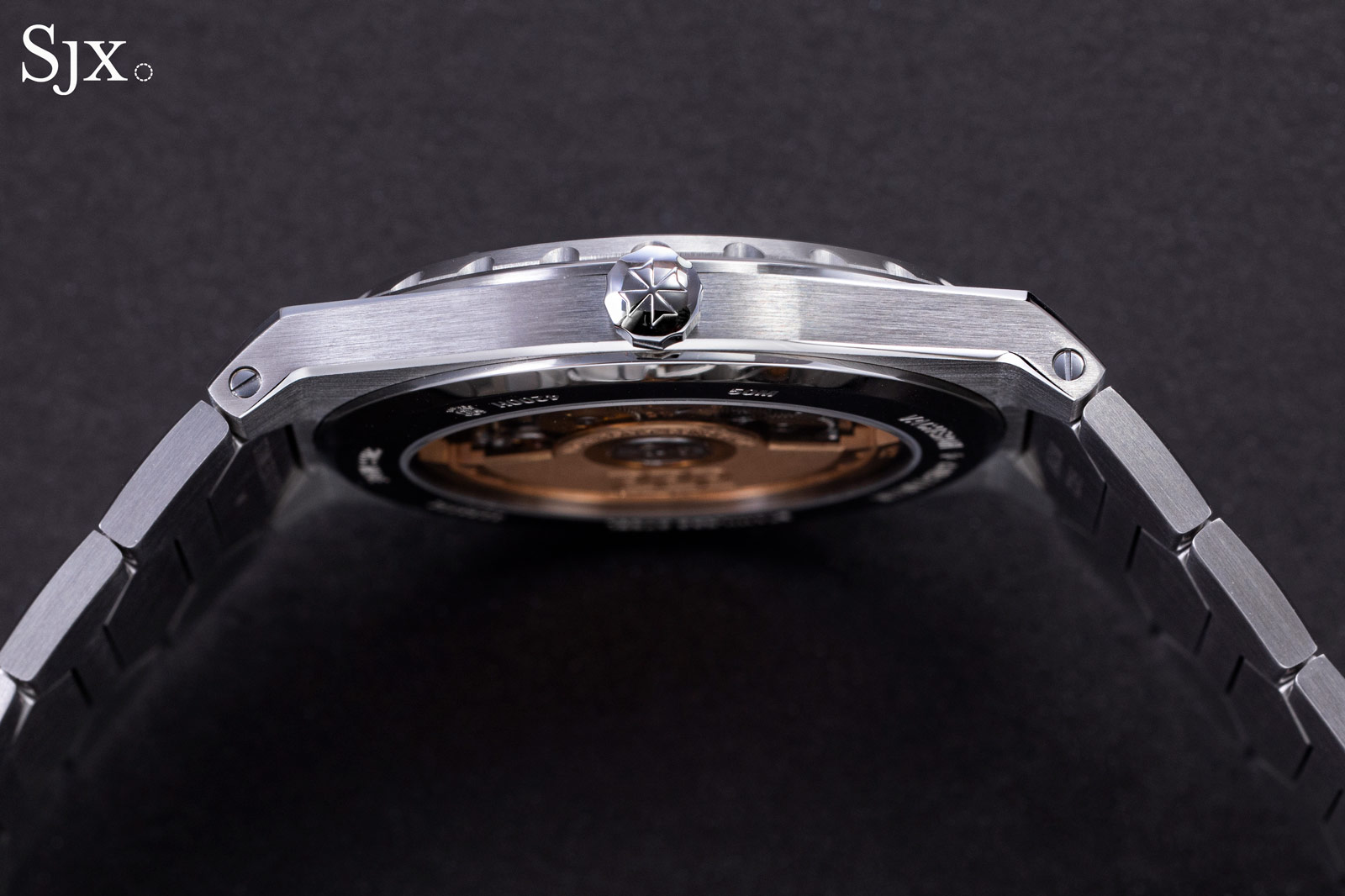 Mặt nghiêng mỏng của Vacheron Constantin Historiques 222 thép