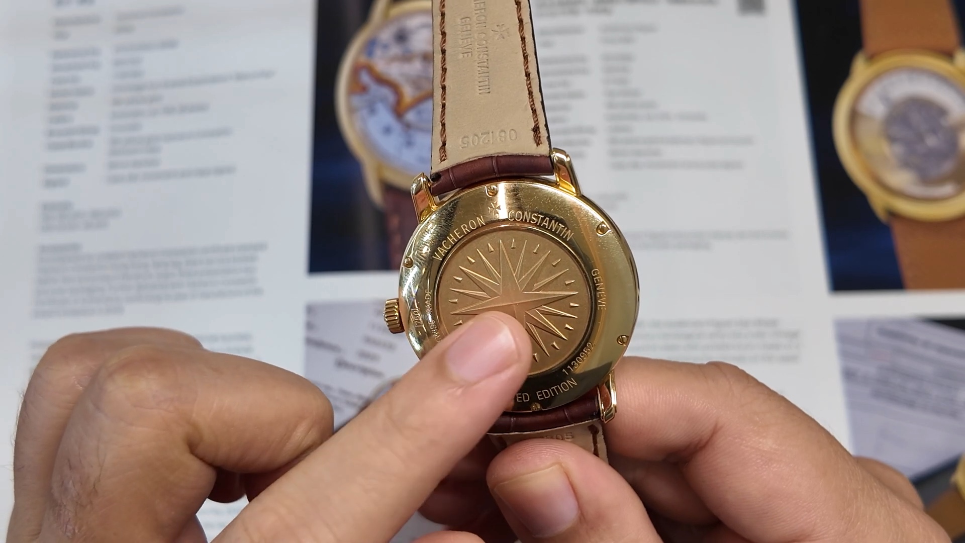 Đáy khắc la bàn của Vacheron Constantin 47070 Marco Polo