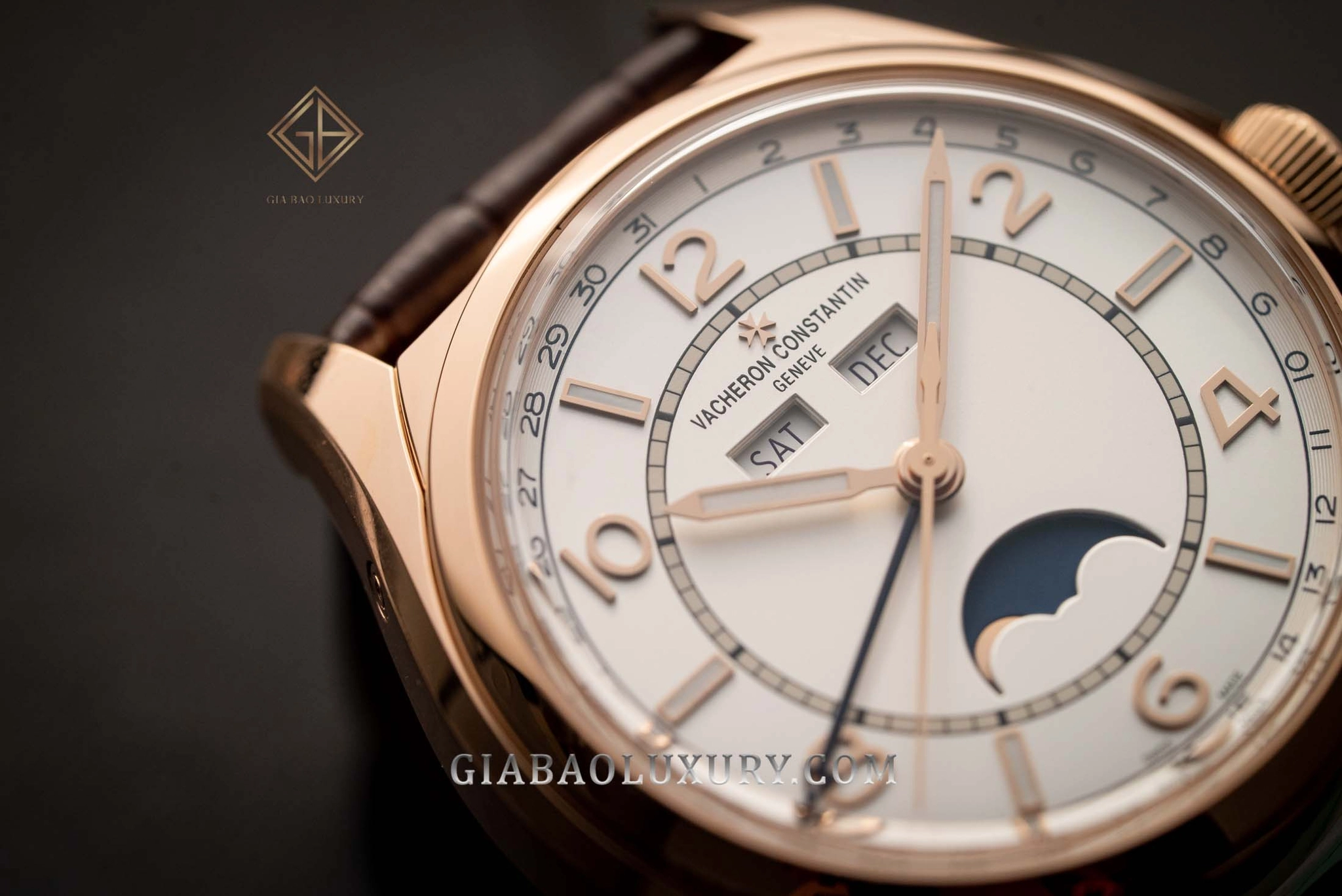 Vacheron Constantin Fiftysix 4000E Complete Calendar: Vỏ vàng hồng 40 mm nhìn từ cạnh