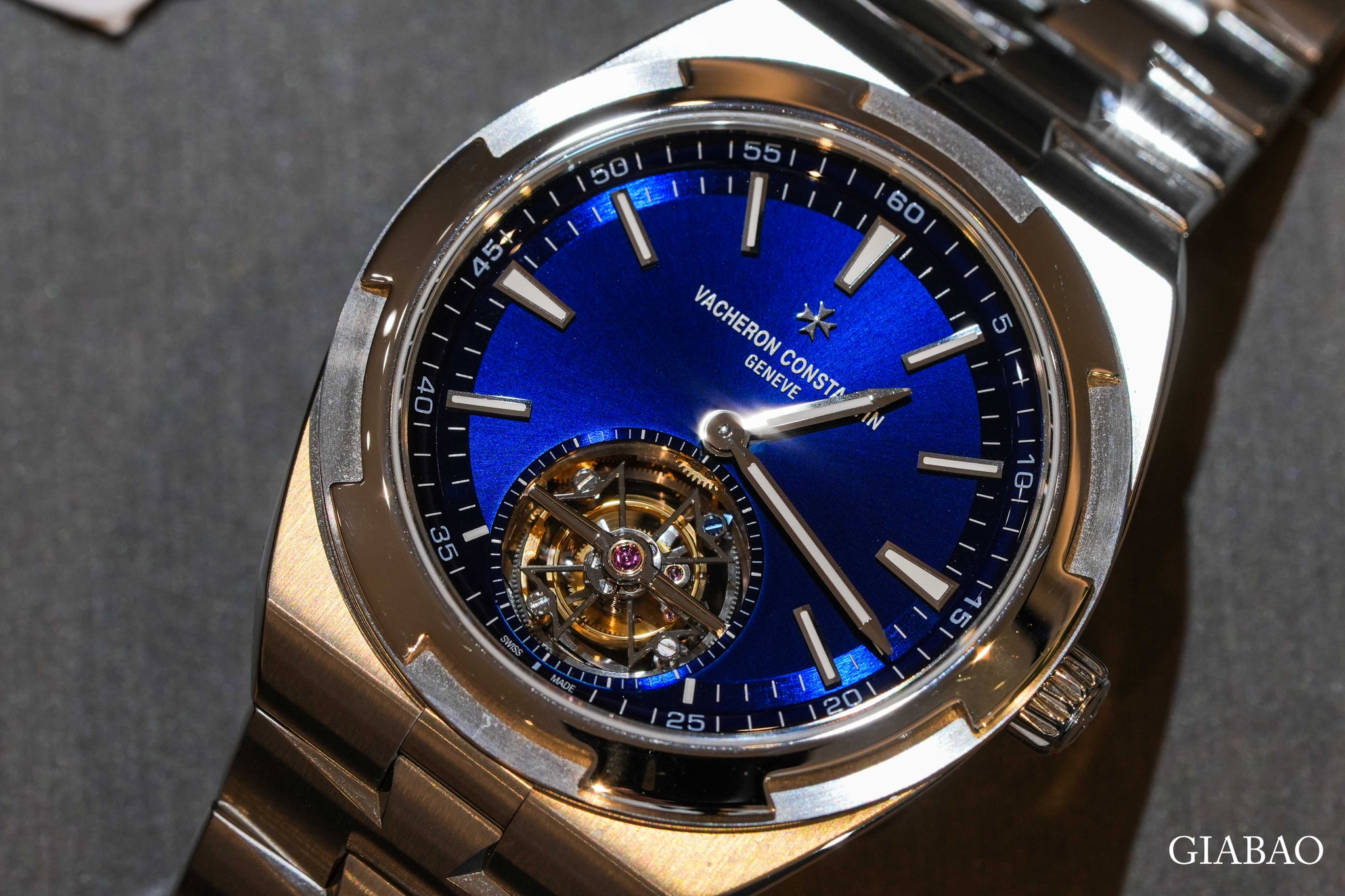 Vacheron Constantin Overseas Tourbillon 6000V thép — ảnh chi tiết 3