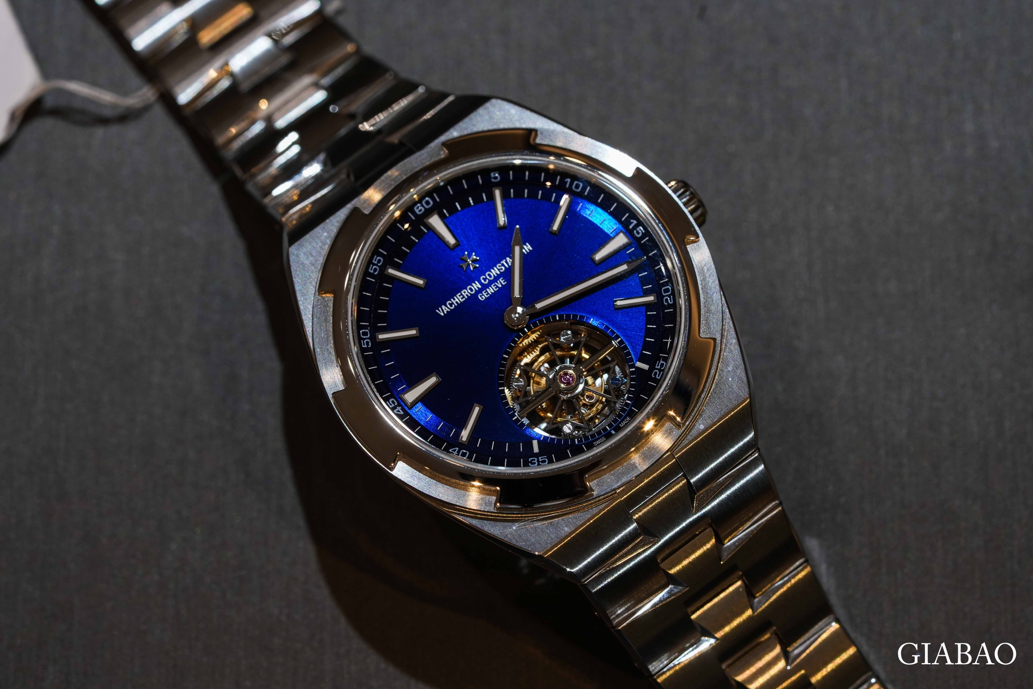 Vacheron Constantin Overseas Tourbillon 6000V thép — ảnh chi tiết 4