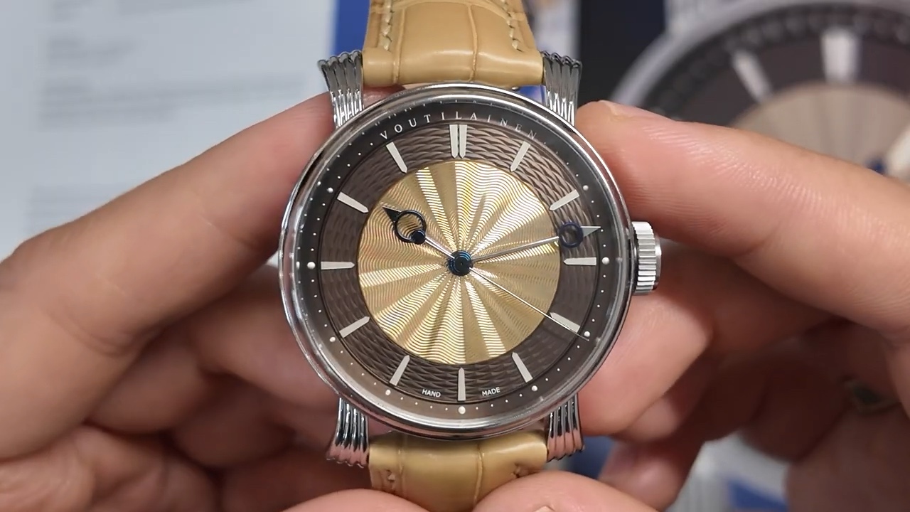 Mặt số guilloché hai tông màu của Voutilainen 28SC-SB Art Deco