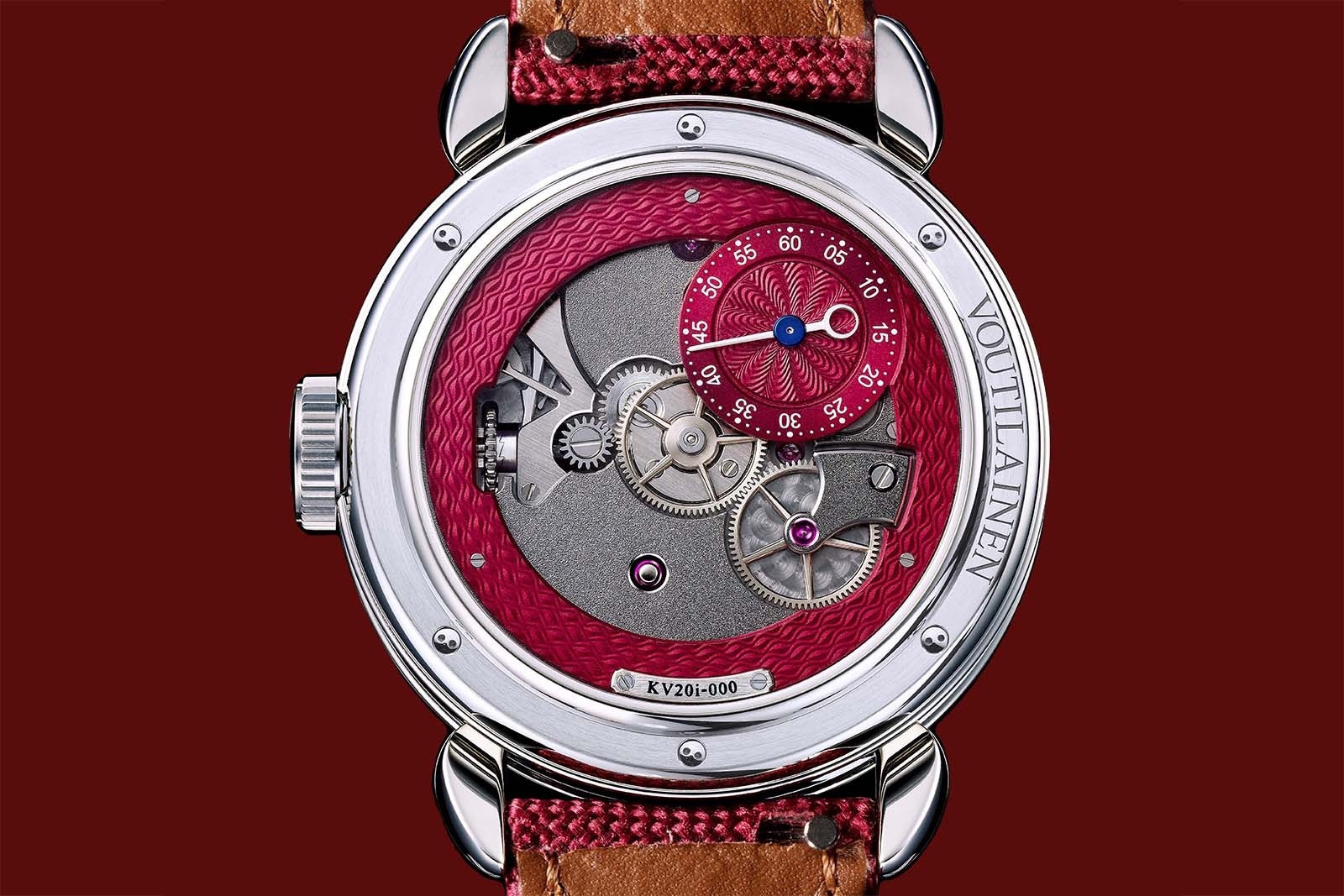 Mặt guilloché phía sau KV20i Reversed Cherry
