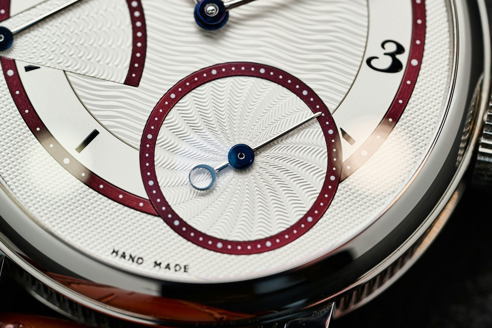 Chỉ báo cót và mặt số giây Voutilainen Tourbillon 20th