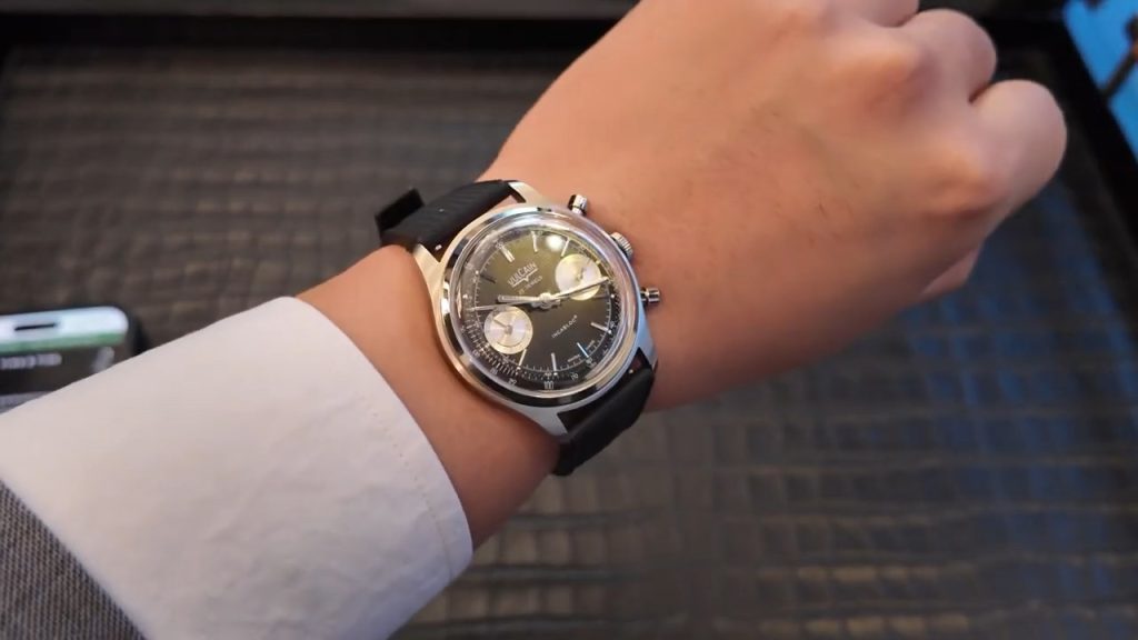 Vulcain Chronograph 1970s 38 mm trên cổ tay