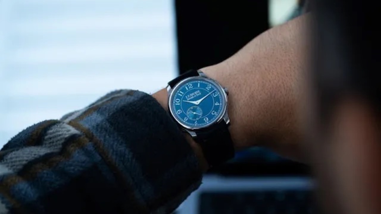 F.P. Journe Chronomètre Bleu: tantalum và mặt xanh