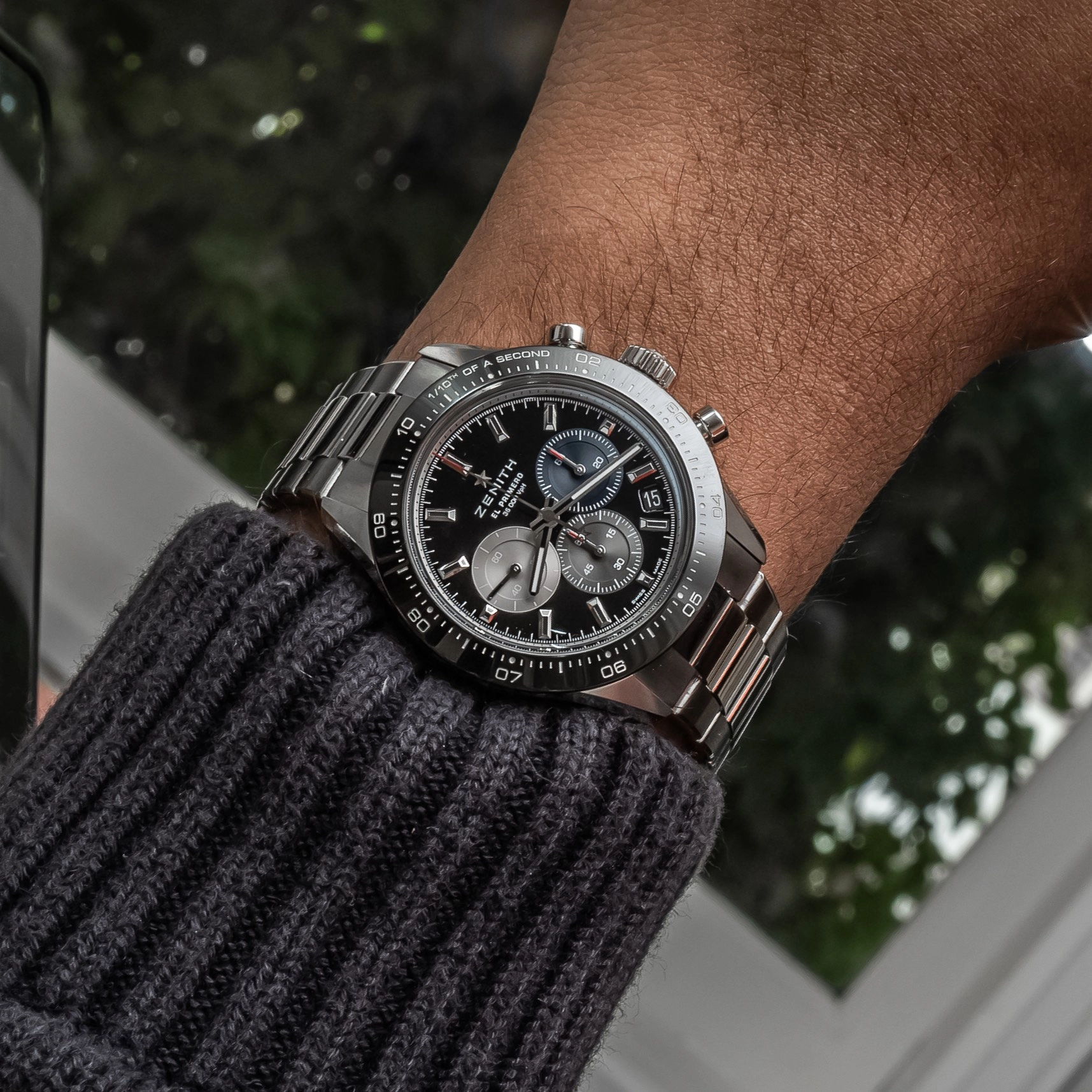 Zenith Chronomaster Sport: calibre El Primero 3600: Zenith Chronomaster Sport mặt đen trên cổ tay