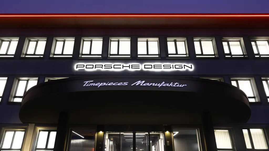 Mặt ngoài Porsche Design Timepieces Manufactory tại Grenchen